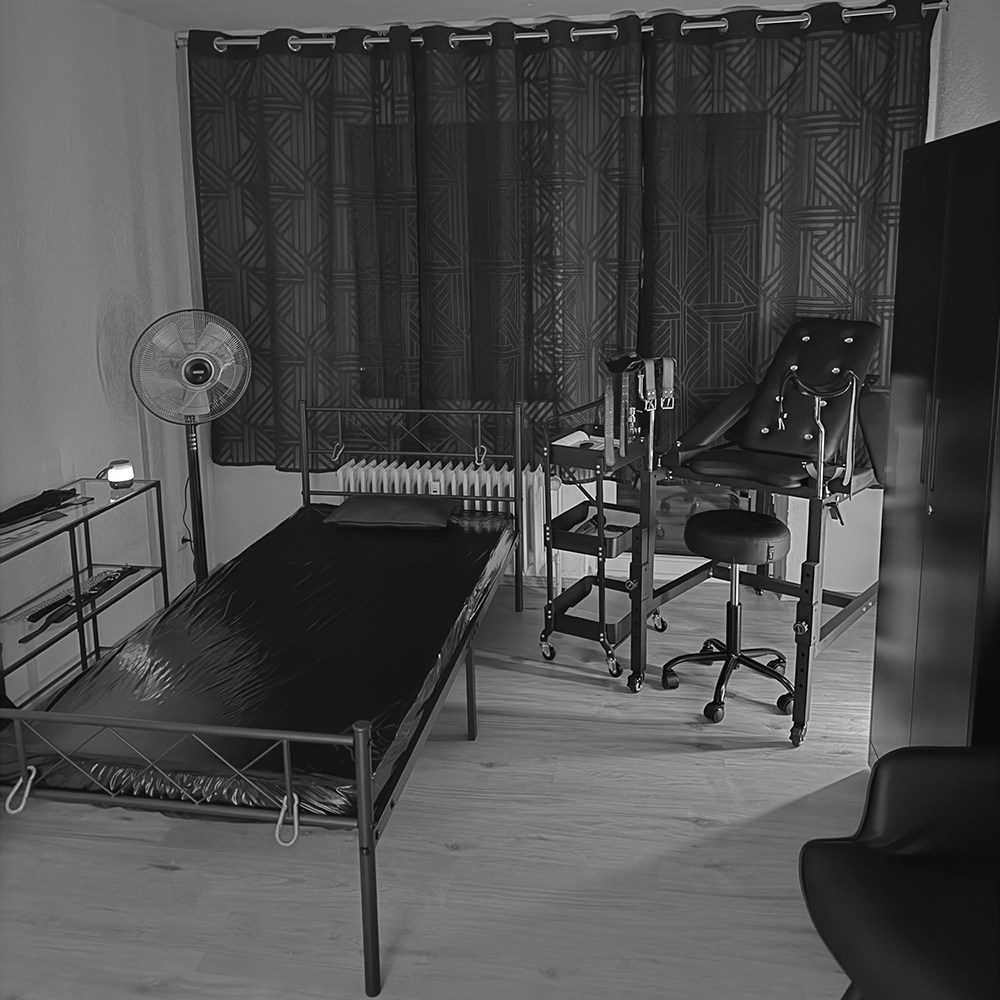 Princess Harley Blood Location: BDSM-Apartment in Heidelberg